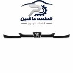 جلو پنجره مشکی با آرم پژو ۲۰۶